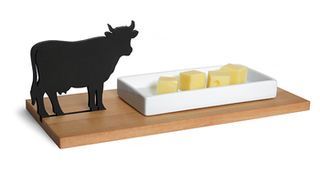 Käseschale aus Holz mit einer Kuh als Deko | © Wendelstein Werkstätten